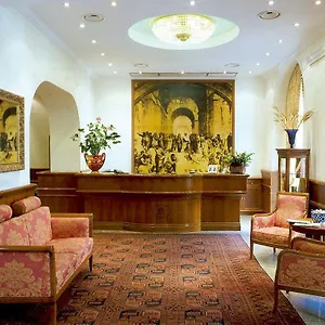 Raffaello Hotel